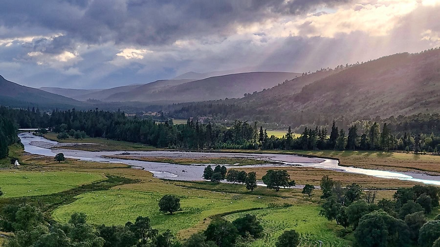 Cairngorms - River Dee bei Braemar