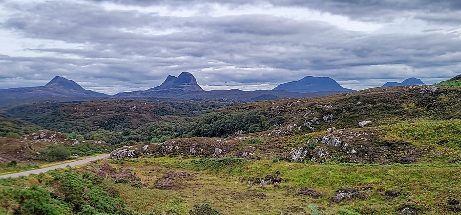 Blick auf Canisp und Suilven vom Strome Viewpoint