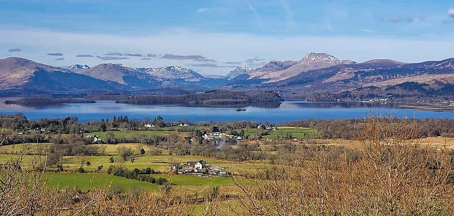 Blick von Duncryne Hill auf Loch Lomond