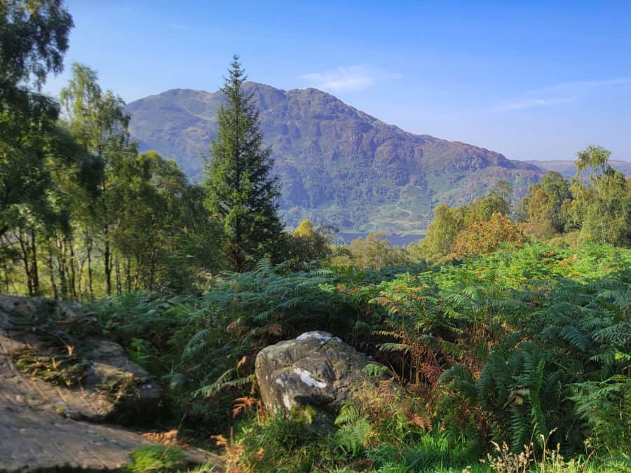 Blick von Ben A'an auf Ben Venue in den Trossachs