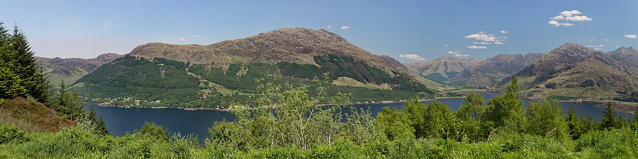 Kintail und Loch Alsh 2 Blick auf Loch Duich und die Berge von Kintail vom Ratagan Viewpoint