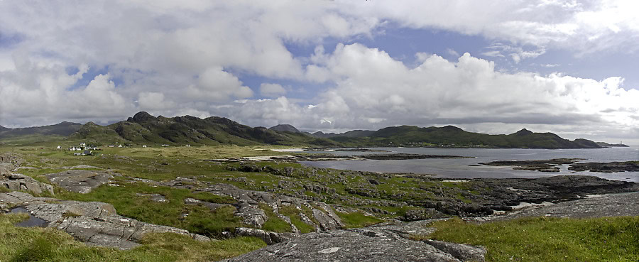 Sanna Bay, links ein Teil des Kraterrings