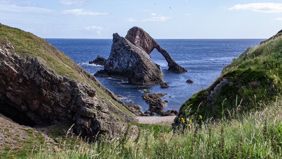 Die schönsten Sea Stacks in Schottland 1 Bow Fiddle Rock bei Portknockie, Moray Coast