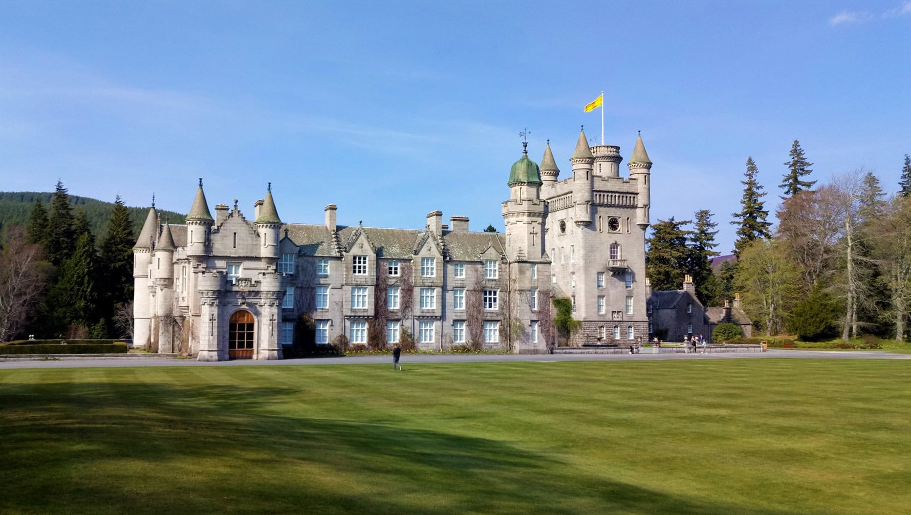 Balmoral Castle, Photo © Bill Kasman (cc-by-sa/2.0)