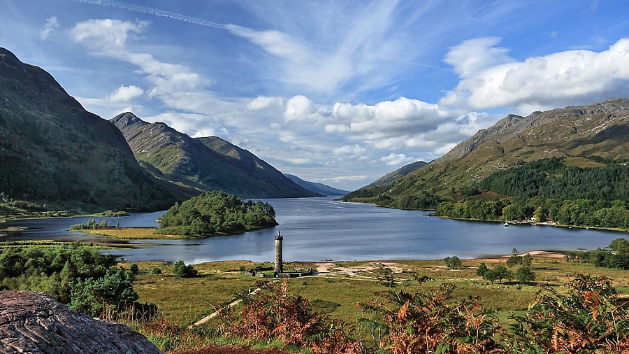 Aussichtspunkt mit Blick auf Loch Shiel und das Glenfinnan Monument